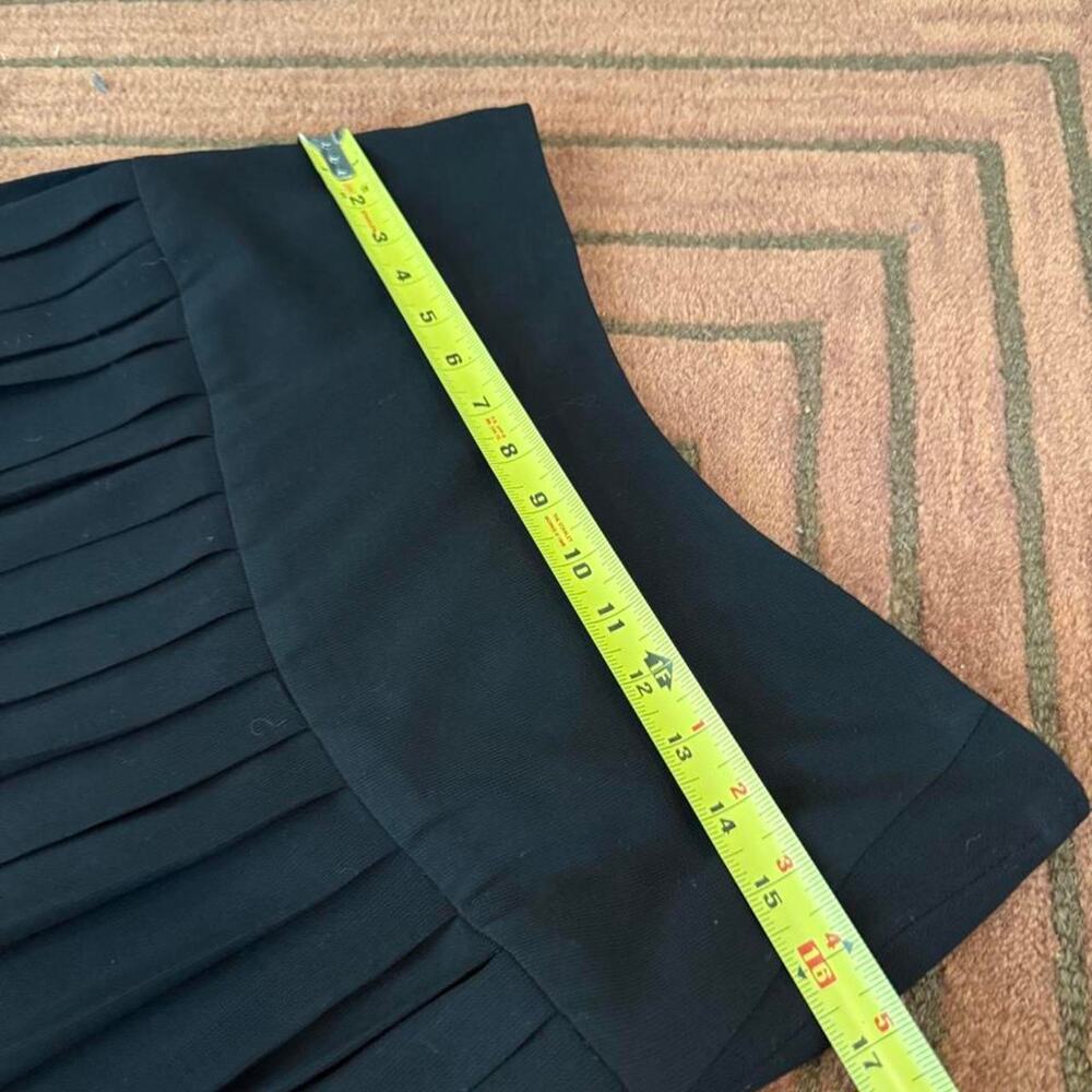 Designer Denise Hajjar Black Pleated Skirt With Side Buttons - Fits Like M View 6